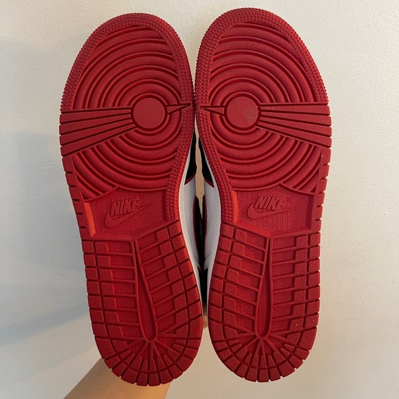 GS Size 4.5Y / 6w-Jordan 1 Retro High OG Bloodline 2019 575441-062 *VNDS* No Box - Picture 10 of 11